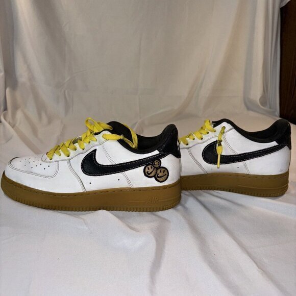 Nike Air Force 1 '07 LV8 "Go the Extra Smile" Gum Black Yellow‎ Mens Sz 8 EUC - Picture 1 of 6